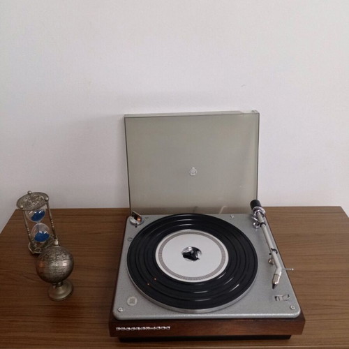 Bang & Olufsen Beogram 1000 πικάπ refurbished με προενισχυτή και Bluetooth