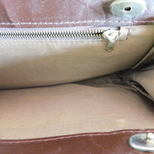 Vintage suede shoulder bag used with gold chain brown