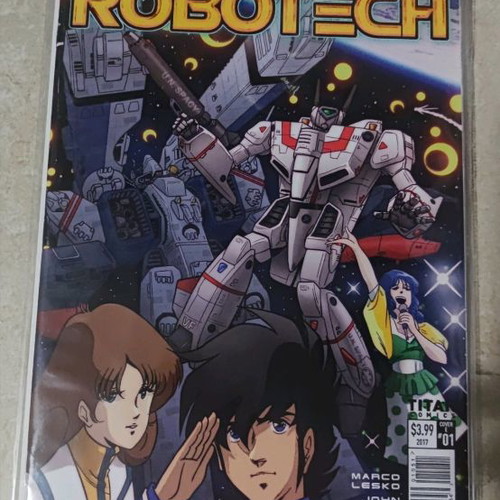 Robotech manga new, 77 issues by Titan Books