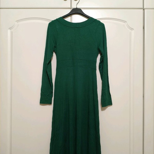 Green long wrap dress like new with long sleeves