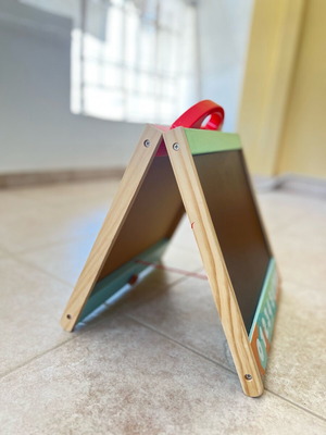 Hape Store and Go Easel Πίνακας μαγνητικός, μαρκαδόρου, μαυροπίνακας σαν καινούργιο