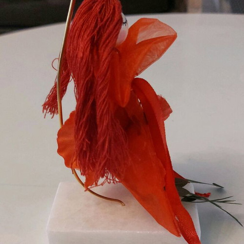 Handmade decorative poppy figure in marble like new