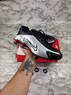 Nike Shox R4 Παπούτσια Sneakers Ανδρικά και Γυναικεία Μαύρο Ασημί κατόπιν παραγγελίας