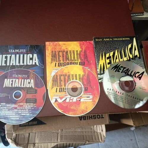 Metallica CD set like new, 3 pieces, non-album tracks