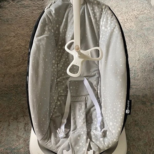 4moms electric bouncer used with various vibration modes