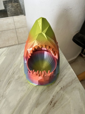 Shark Bowl 3D принтиран, 15 см височина, Hyper PLA+