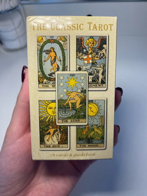 Classic Tarot Cards new with guidebook
