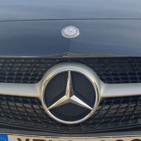 Mercedes A180d W176 2016 Facelift Front Grille like new without emblem