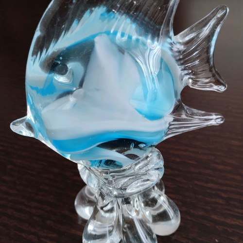 Handmade decorative fish fussing like new, glass