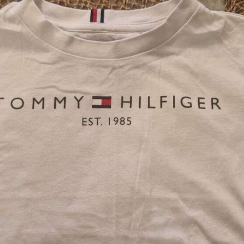 Tommy Hilfiger kids t shirt like new, white