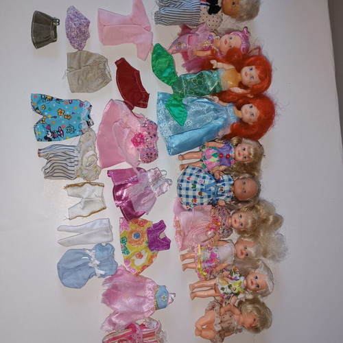 Simba small dolls set used, 10 dolls with 15 clothes