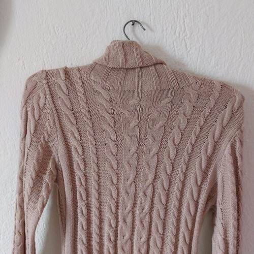 Beige knitted dress new, size S with thick braid