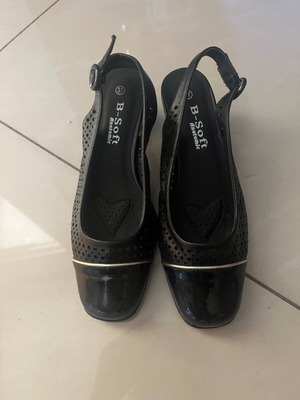B-Soft Anatomical Leather Sandals Black Size 37 Like New