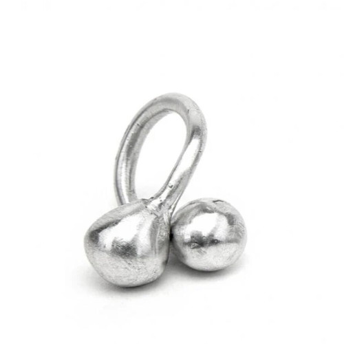 Handmade ring like new, silver with beads made of recycled aluminum