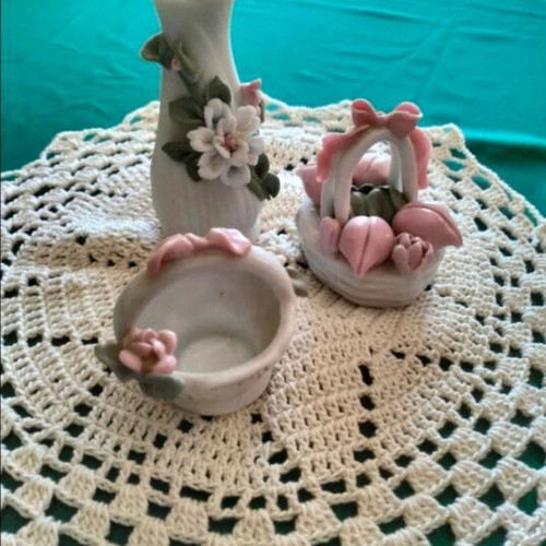 Vintage decorative miniatures porcelain set of 3 with box