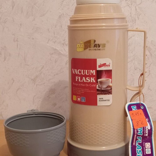 Thermos 0.450 L new, plastic body with glass inner flask