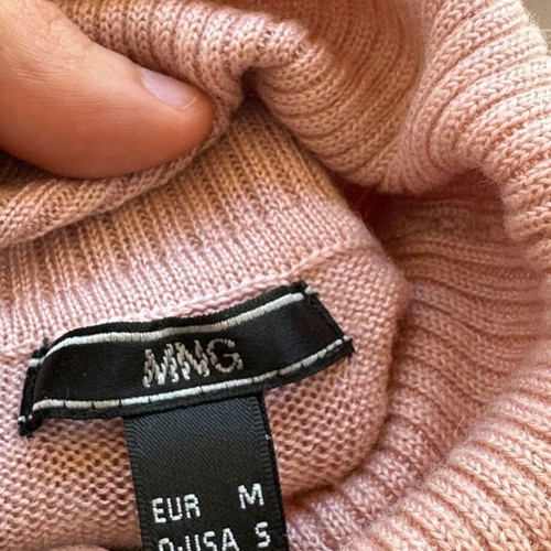 Mango sleeveless turtleneck top like new, size medium, powder pink