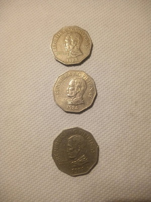 2 Piso Philippines used, pack of 3 coins 1984