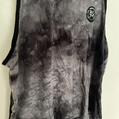 Bodymove sleeveless shirt like new, size L