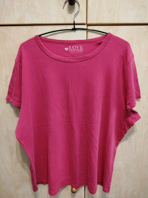 Love cotton t-shirt like new, pink, sizes L-2XL