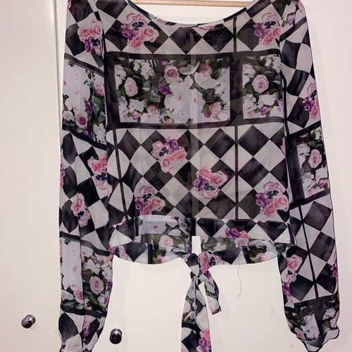 Short blouse used, size M