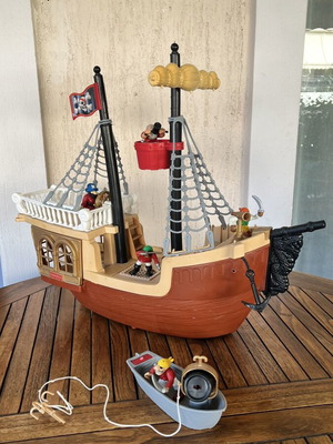 Fisher Price Great Adventures Pirate Ship 77043 toy