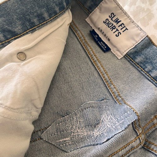 Pull & Bear denim shorts like new, size 30, blue