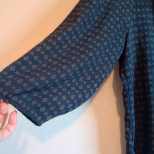 Ann Taylor summer shirt like new, size XL, black and beige