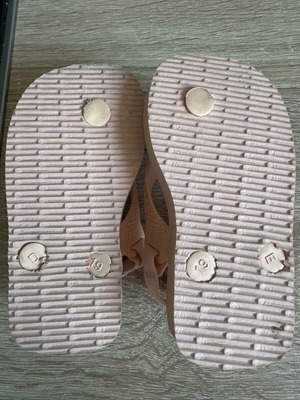 Βρεφικές Havaianas σαγιονάρες νούμερο 19 σαν καινούργιο με λάστιχο αφόρετες