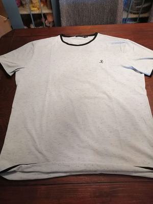 T-shirt XL like new