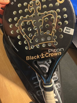 Padel Black Crown Piton racket like new with case