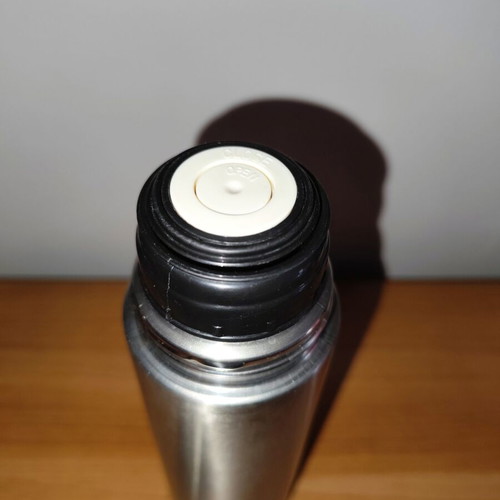 Thermos stainless steel 750ml used with screw cap and safety valve