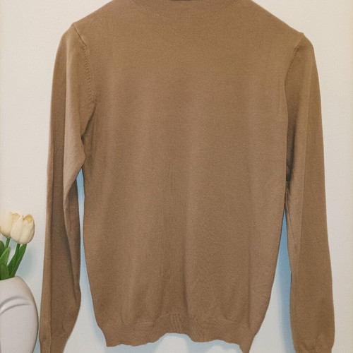 Different Shop long-sleeve beige camel sweater like new
