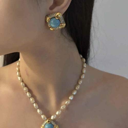 Vintage necklace and clip-on earrings set with faux pearls and blue stone 80s–90s like new