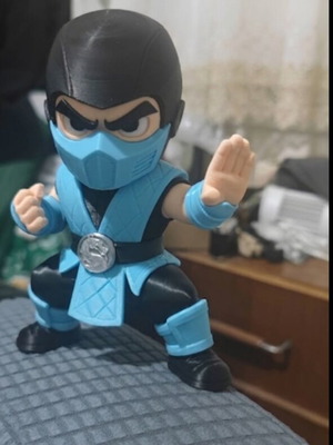 Mortal Kombat Sub Zero figure, 15 cm
