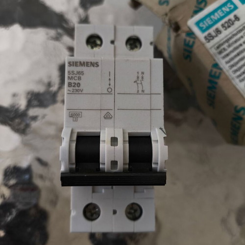 Siemens B20 20Ah miniature circuit breaker new, double automatic