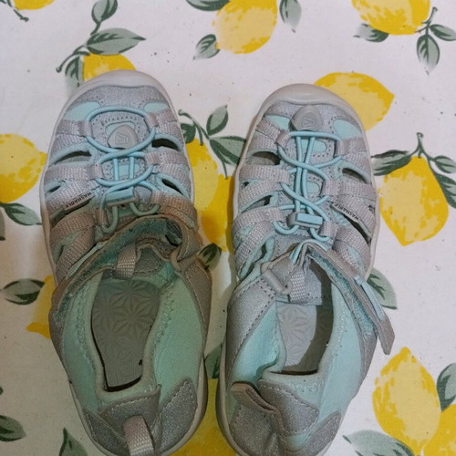 Keen Washable kids sandals like new, size 29, gray and turquoise
