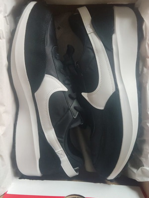 Nike Waffle Debut size 47 new black athletic shoes