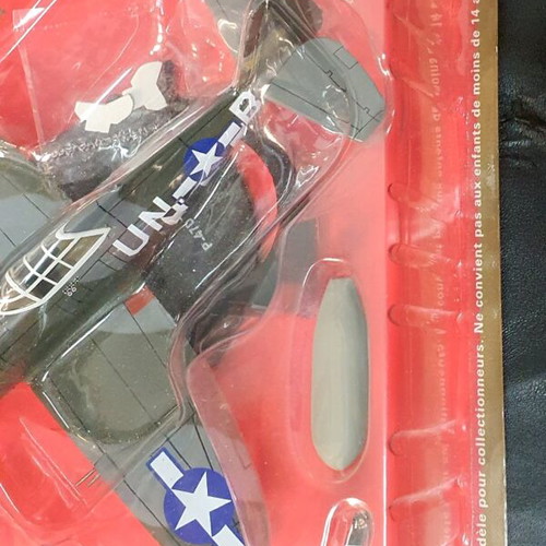 Metal miniature aircraft used, collectible warplane