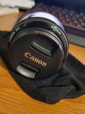 Canon 50 mm EF 1:1.8 II AF lens like new