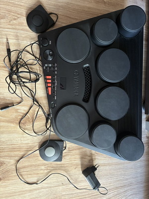 Yamaha DD-75 electronic drum set