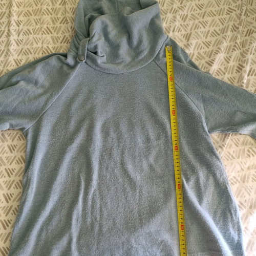 Women's blouse like new, size M