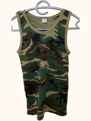 Sleeveless Top M with Woodland Camouflage Pattern, Like New