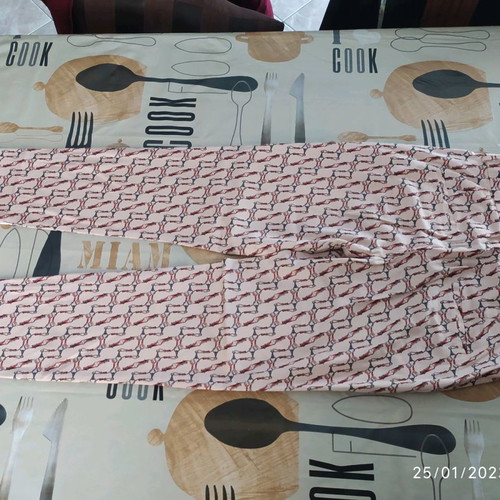Women's spring pants used with modern designs