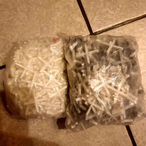 Tile leveling crosses like new