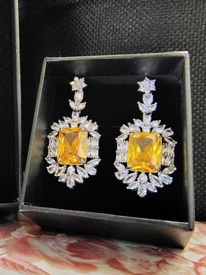 Earrings silver plated with sparkling zircon stones, like new