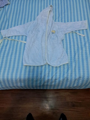 Children's bathrobe 4 years like new