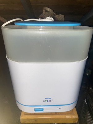 Philips AVENT Sterilizer like new, minimally used