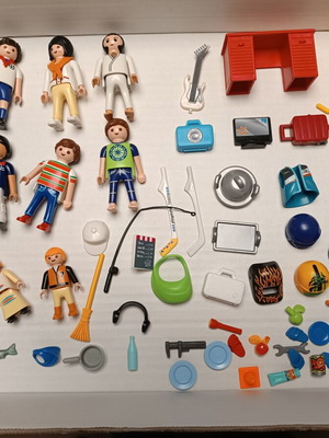 Lot φιγούρες και αντικείμενα playmobil