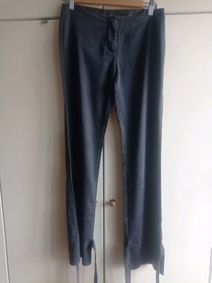 Benetton παντελόνι μεταχειρισμένο, ξεβαμμένο μαύρο με δεσίματα, μέγεθος 40